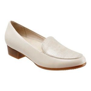TROTTERS Womens White Monarch Round Toe Slip On Leather Heeled Loafers 12 M